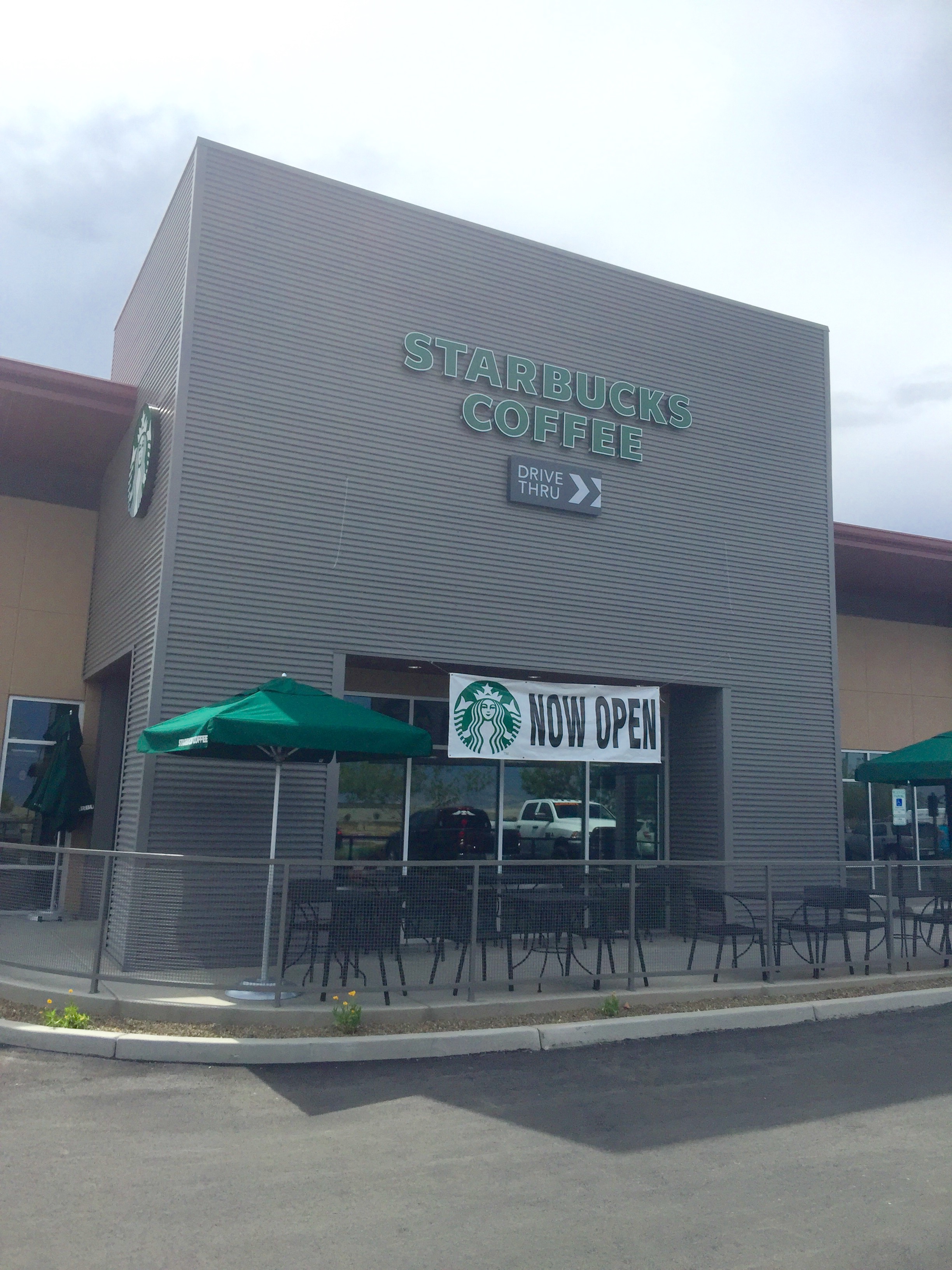 New Starbucks at Glassford Hill Marketplace