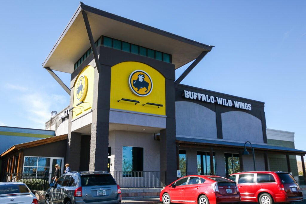 buffalo wild wings, bww, prescott valley, fundraising, schools, opportunity, community, town center, event,