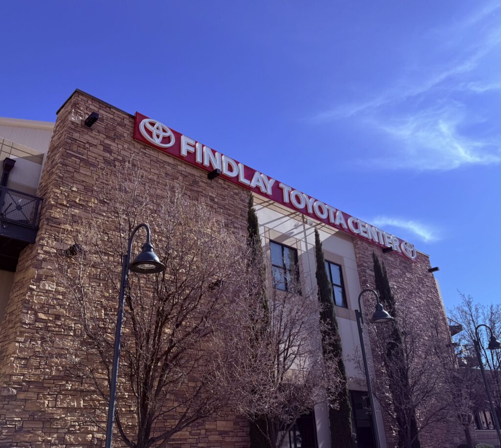 exterior of Findlay Toyota Center